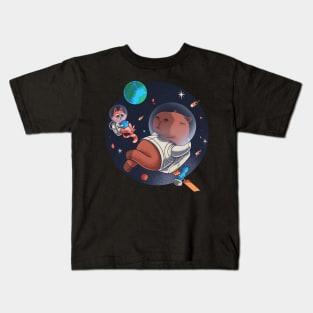 The capybara astronaut chills in space with catstronaut Kids T-Shirt